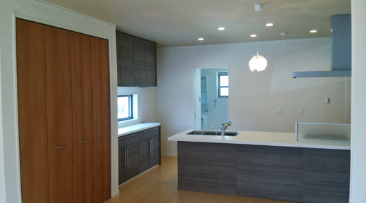 �����H����̗l�q