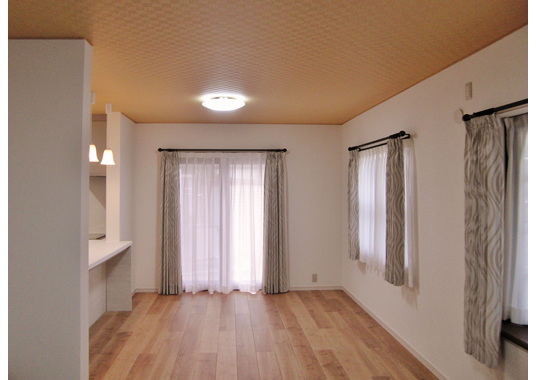 �����H����̗l�q