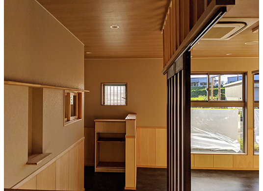 �����H����̗l�q