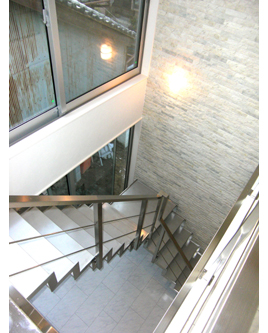 �Îs�����Z��{�H��