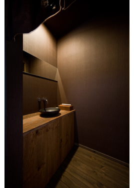 �����H����̗l�q