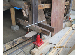 �H���r���̗l�q