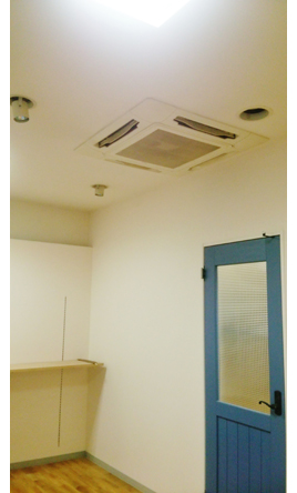 �����H����̗l�q